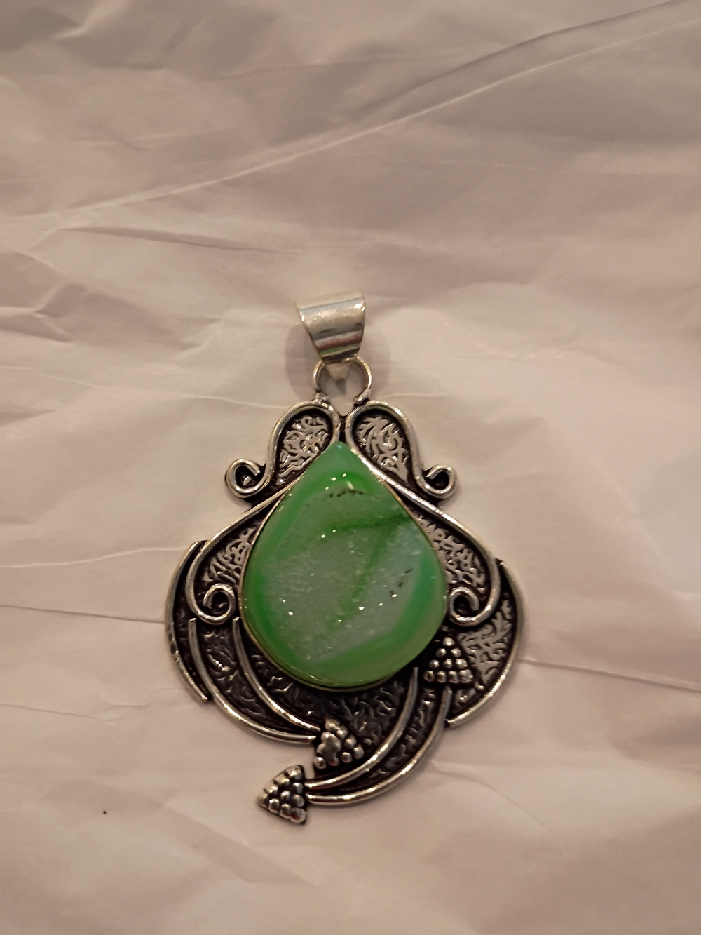 Florescent Lime Green Druzy Pendant in Intricate Setting Beautiful! - Picture 2 of 9